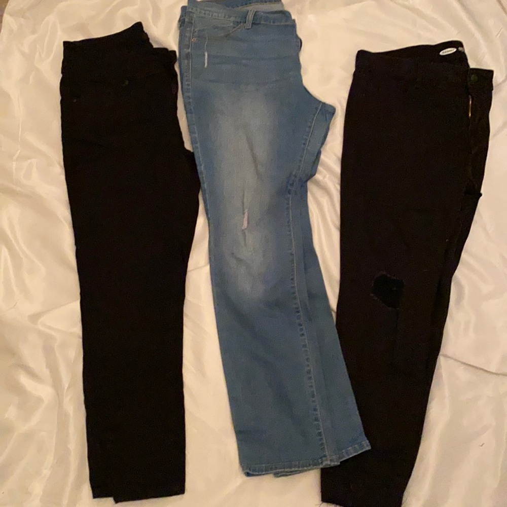 3 jeans 2 Old Navy on right Sand piper on left